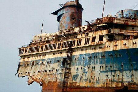 These photos were taken by ship enthusiast Danny Cleavely.